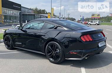 Купе Ford Mustang 2017 в Киеве