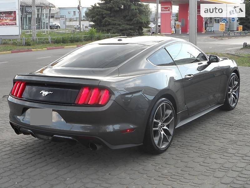Купе Ford Mustang 2015 в Запорожье