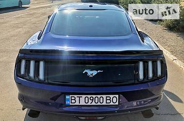 Купе Ford Mustang 2015 в 