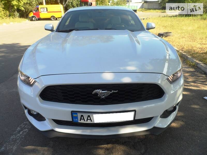 Купе Ford Mustang 2015 в Киеве