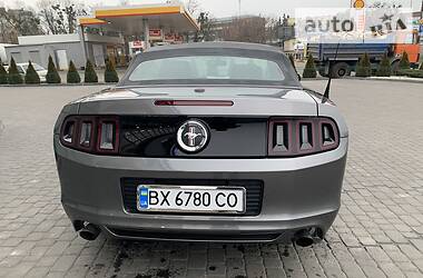 Кабриолет Ford Mustang 2013 в Хмельницком
