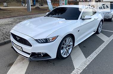 Купе Ford Mustang 2016 в Ивано-Франковске