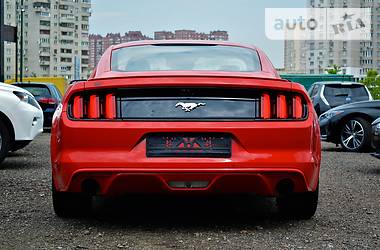 Купе Ford Mustang 2017 в 