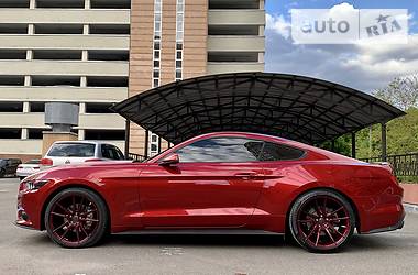 Купе Ford Mustang 2015 в Киеве