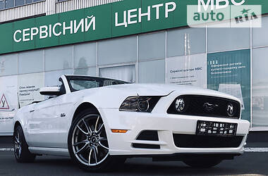 Кабриолет Ford Mustang 2013 в Киеве