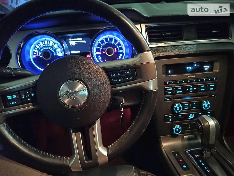 Купе Ford Mustang 2012 в Кропивницком