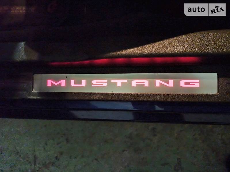 Купе Ford Mustang 2012 в Кропивницком