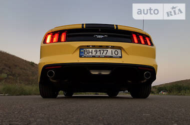 Кабріолет Ford Mustang 2015 в 