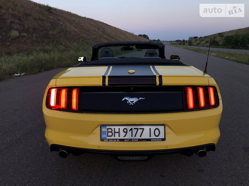 Кабриолет Ford Mustang 2015 в Одессе