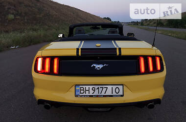 Кабріолет Ford Mustang 2015 в 