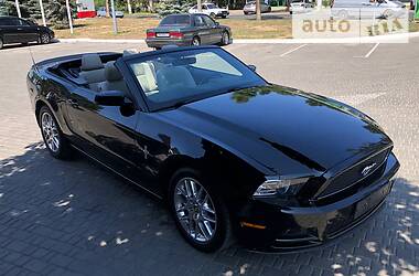 Кабриолет Ford Mustang 2014 в Одессе