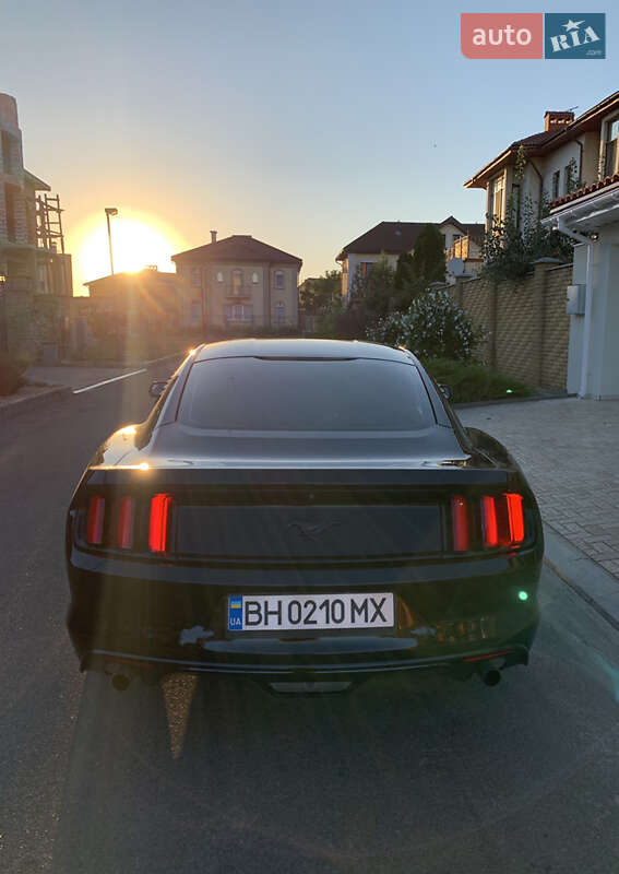 Купе Ford Mustang 2015 в Одесі