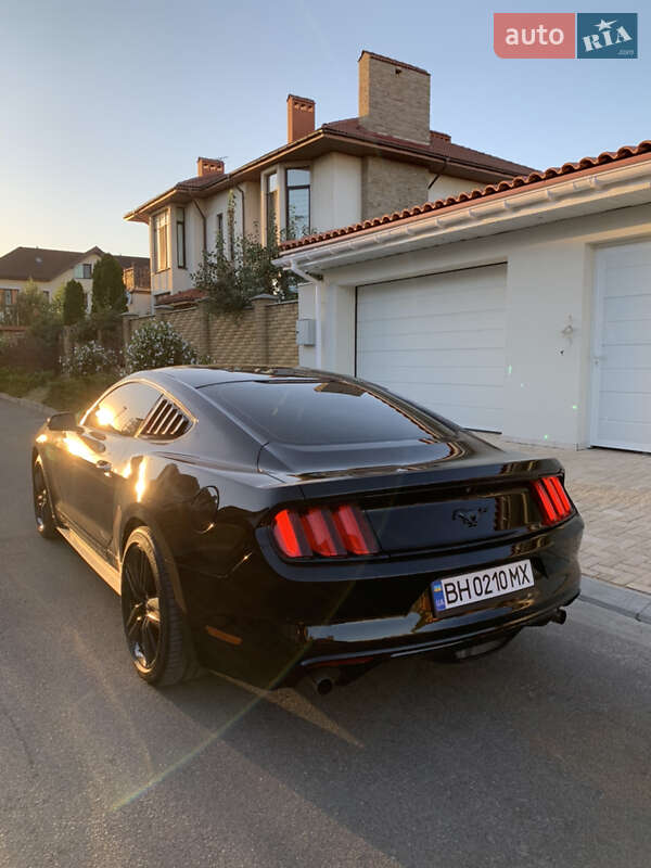 Купе Ford Mustang 2015 в Одесі