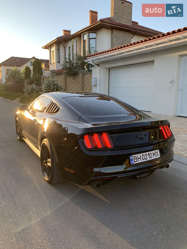 Купе Ford Mustang 2015 в Одесі