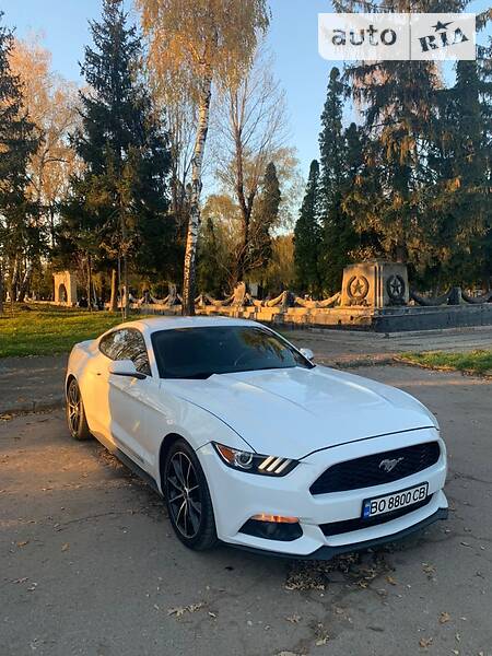Купе Ford Mustang 2016 в Львове