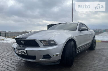 Купе Ford Mustang 2012 в Киеве