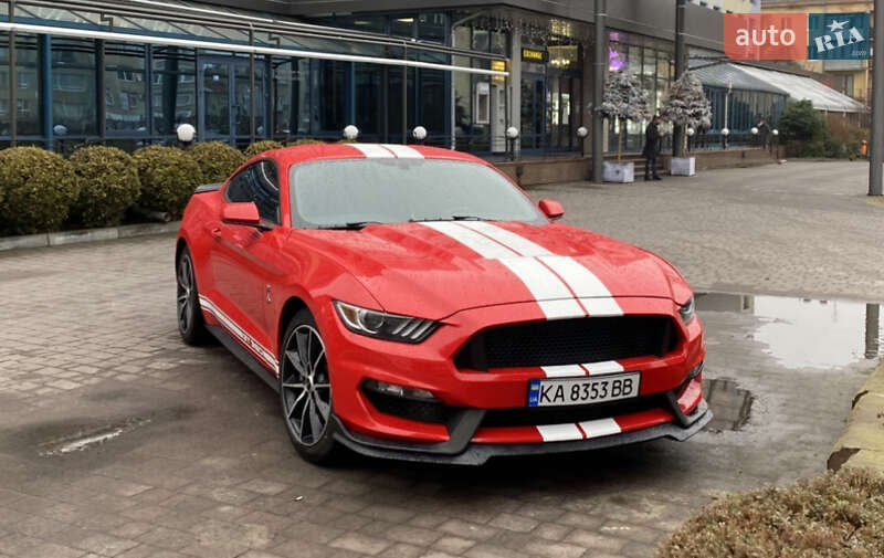 Купе Ford Mustang 2016 в Киеве