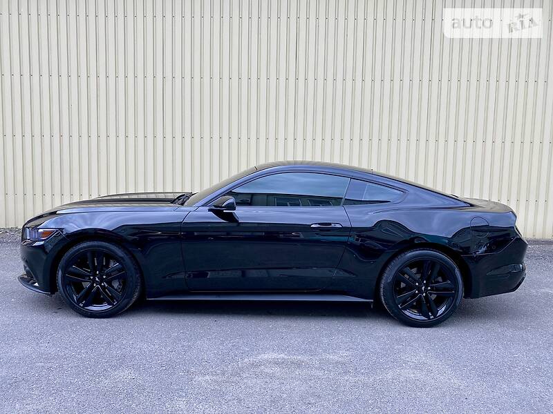 Купе Ford Mustang 2017 в Киеве