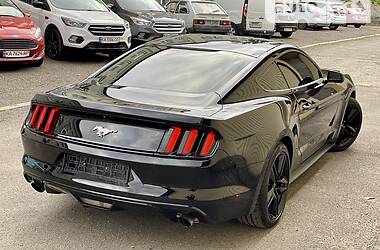 Купе Ford Mustang 2017 в 
