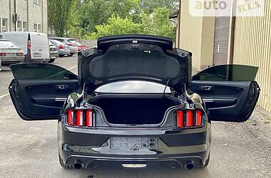 Купе Ford Mustang 2017 в 