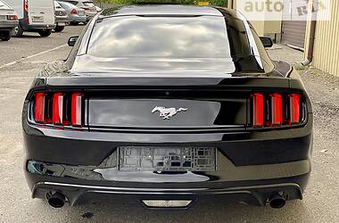 Купе Ford Mustang 2017 в 