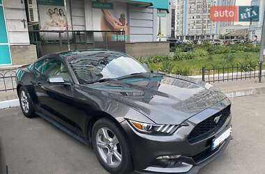 Купе Ford Mustang 2015 в Киеве