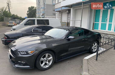 Купе Ford Mustang 2015 в Киеве