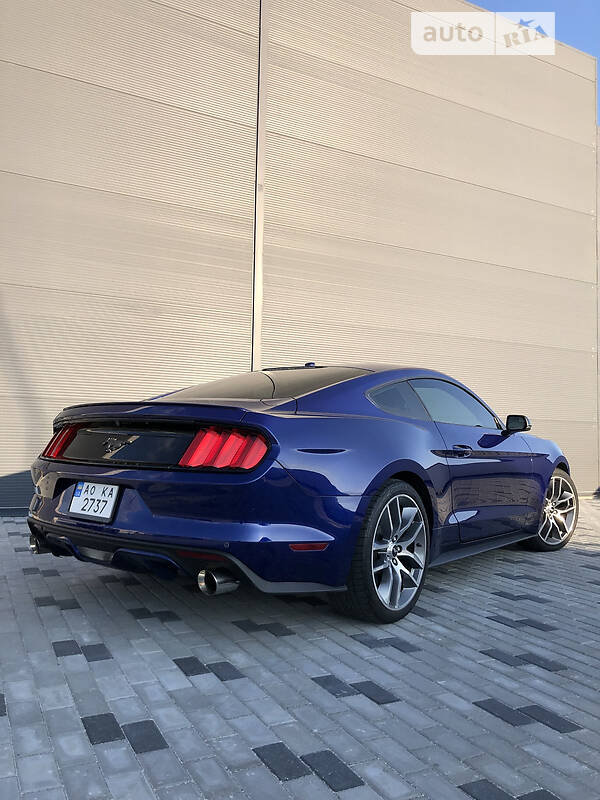 Ford Mustang Premium