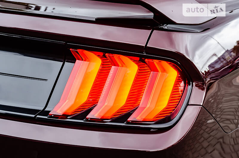 Купе Ford Mustang 2018 в Киеве фото 16 Купе Ford Mustang 2018 в Киеве