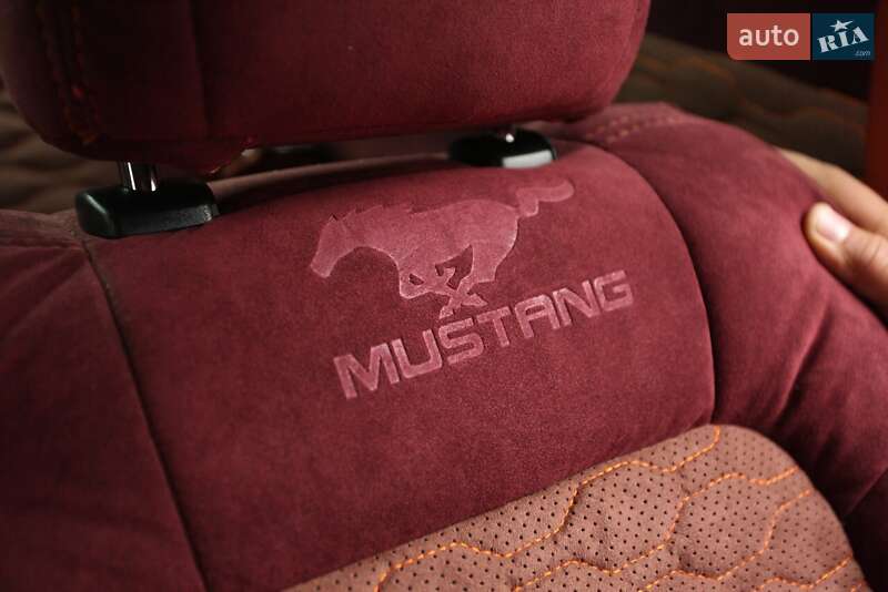 Купе Ford Mustang 2018 в Чернівцях