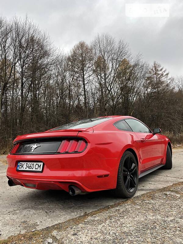 Седан Ford Mustang 2015 в Киеве фото 6 Седан Ford Mustang 2015 в Киеве