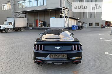 Купе Ford Mustang 2014 в 