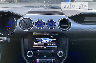 Купе Ford Mustang 2014 в 