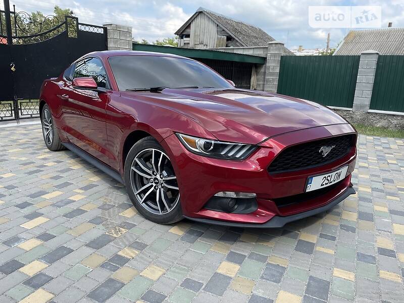 Купе Ford Mustang 2016 в 