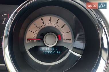 Купе Ford Mustang 2011 в Киеве