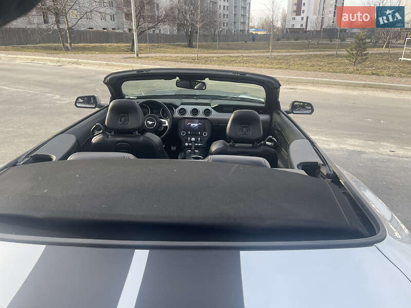 Кабріолет Ford Mustang 2019 в Києві