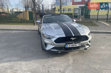Кабриолет Ford Mustang 2019 в Киеве