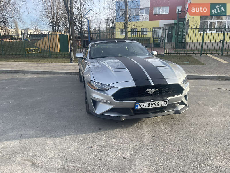 Кабріолет Ford Mustang 2019 в Києві