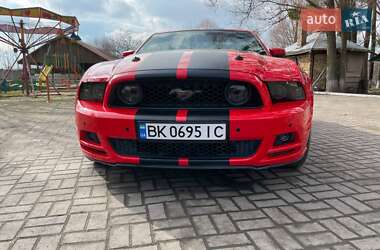 Купе Ford Mustang 2012 в 