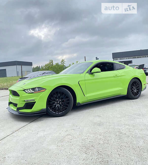 Купе Ford Mustang 2019 в Львові