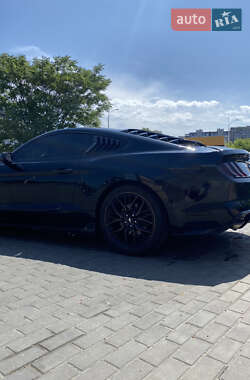 Купе Ford Mustang 2018 в 