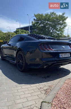 Купе Ford Mustang 2018 в 