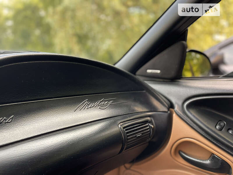 Купе Ford Mustang 1997 в Киеве