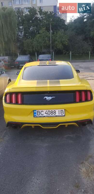 Купе Ford Mustang 2016 в Львове