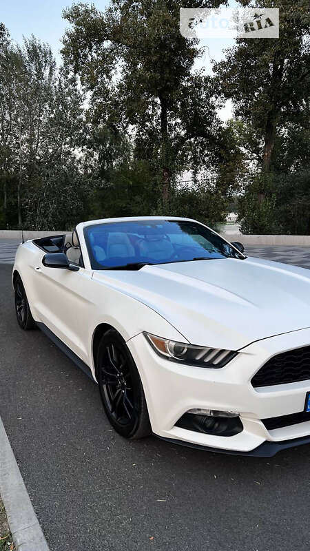 Кабриолет Ford Mustang 2016 в Днепре
