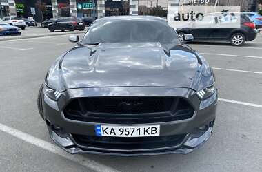 Купе Ford Mustang 2015 в Киеве