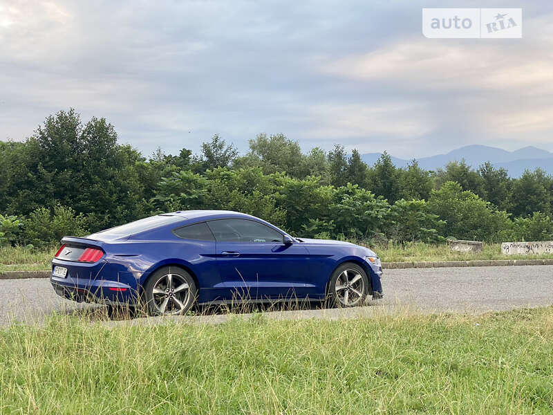 Купе Ford Mustang 2016 в Києві