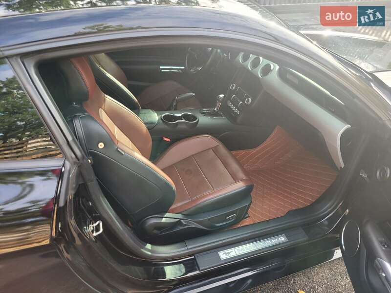 Купе Ford Mustang 2015 в Києві