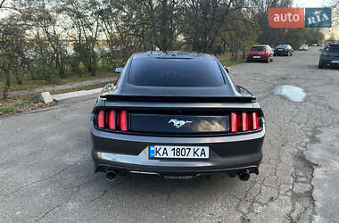 Купе Ford Mustang 2015 в Києві