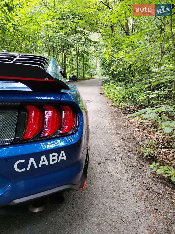 Купе Ford Mustang 2017 в Киеве